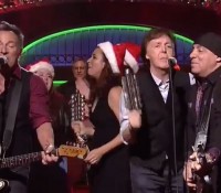 Bruce Springsteen και Paul McCartney έφεραν νωρίτερα τα Χριστούγεννα